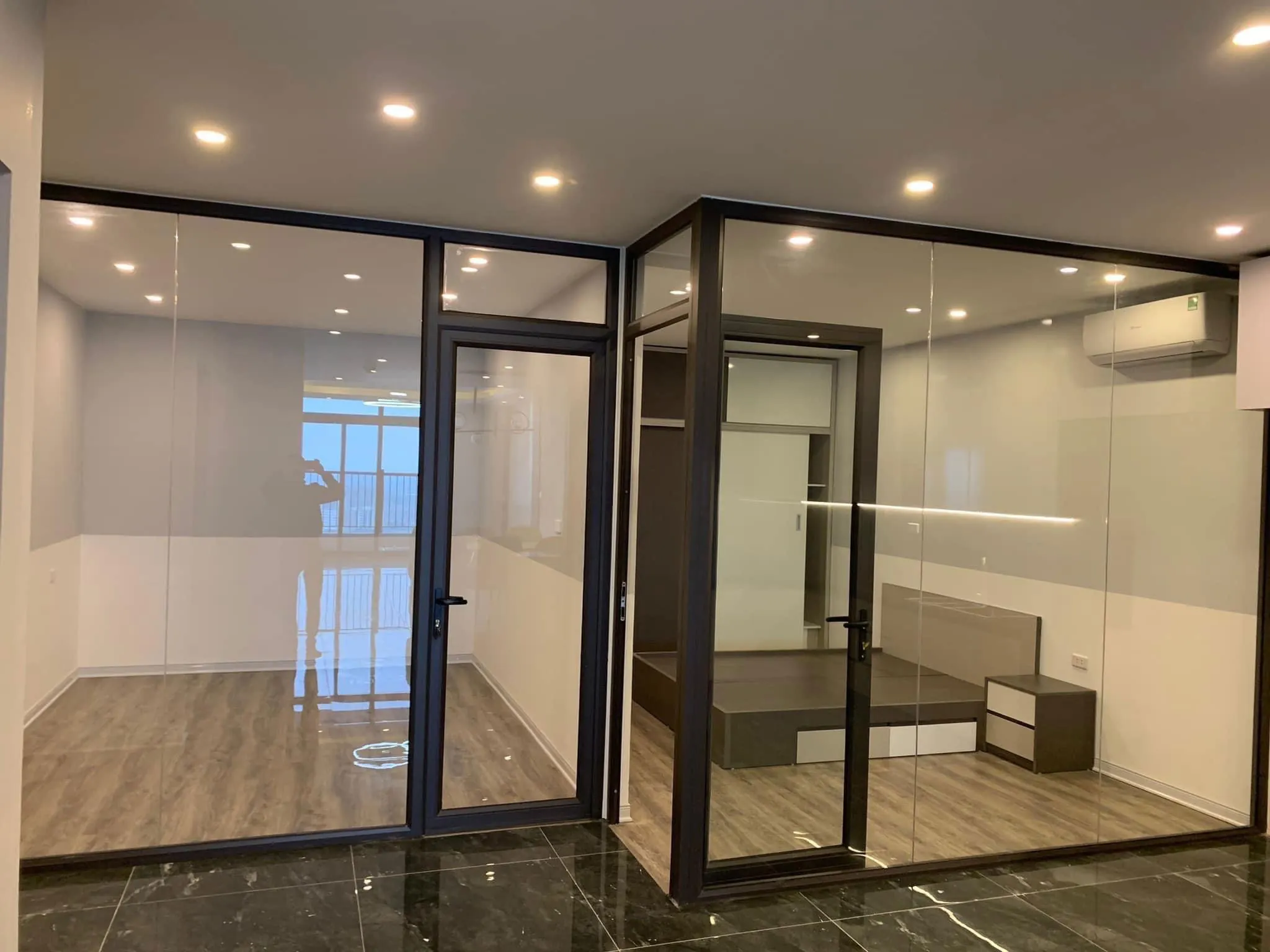 Các dạng vách ngăn nhôm kính hiện nay